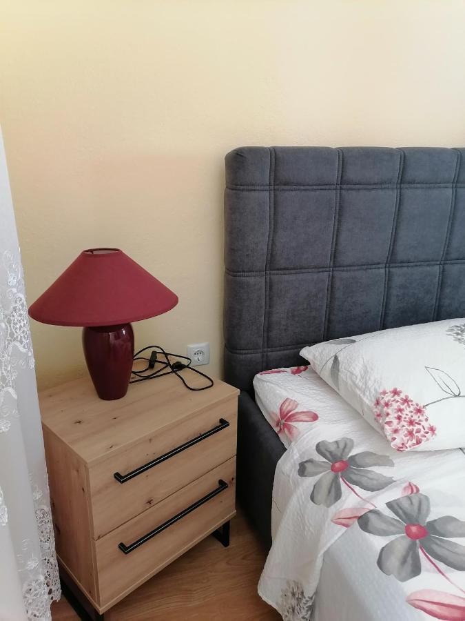Apartmani Andelo I Ruzica Mundanije 外观 照片