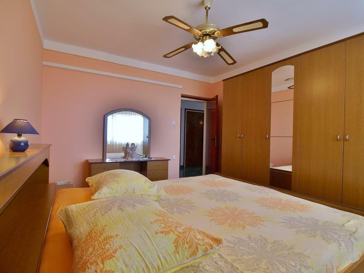 Apartmani Andelo I Ruzica Mundanije 外观 照片