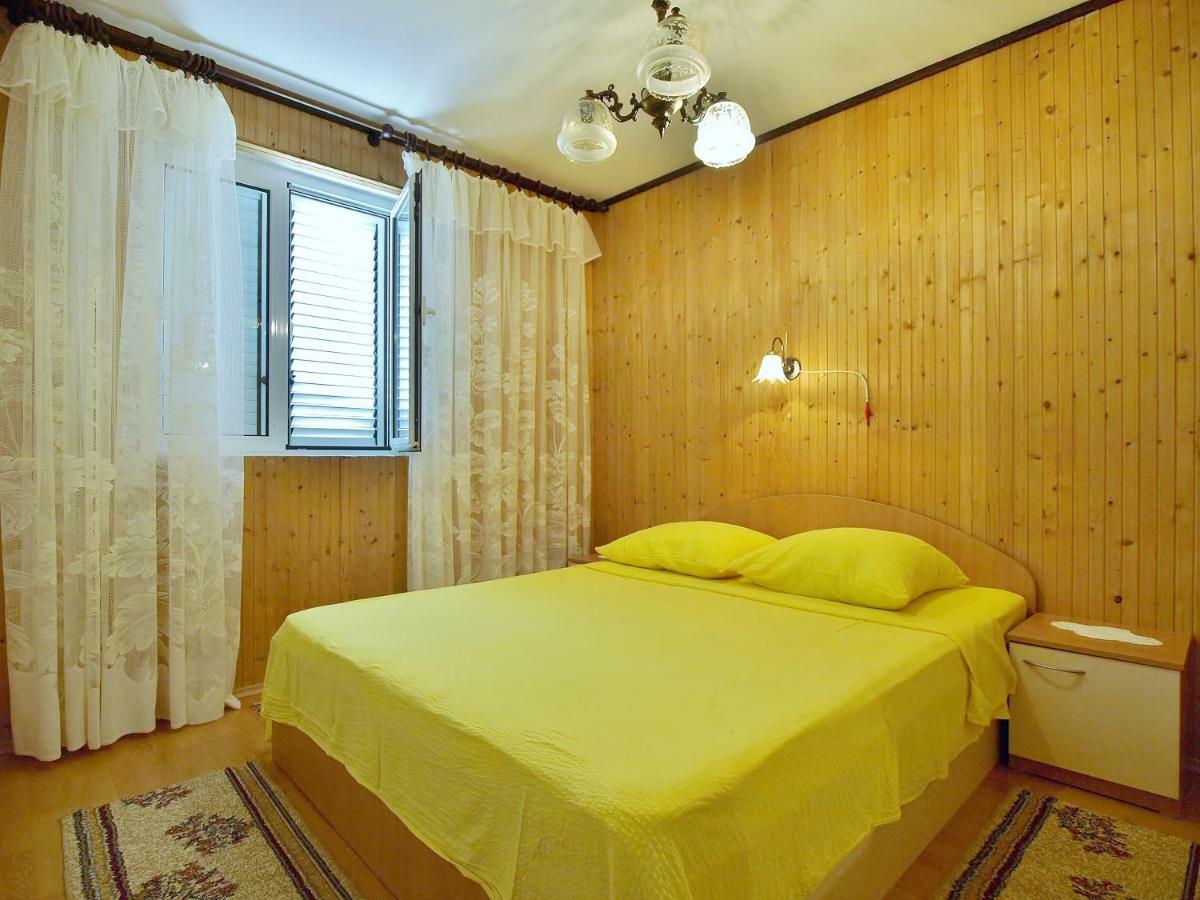 Apartmani Andelo I Ruzica Mundanije 外观 照片